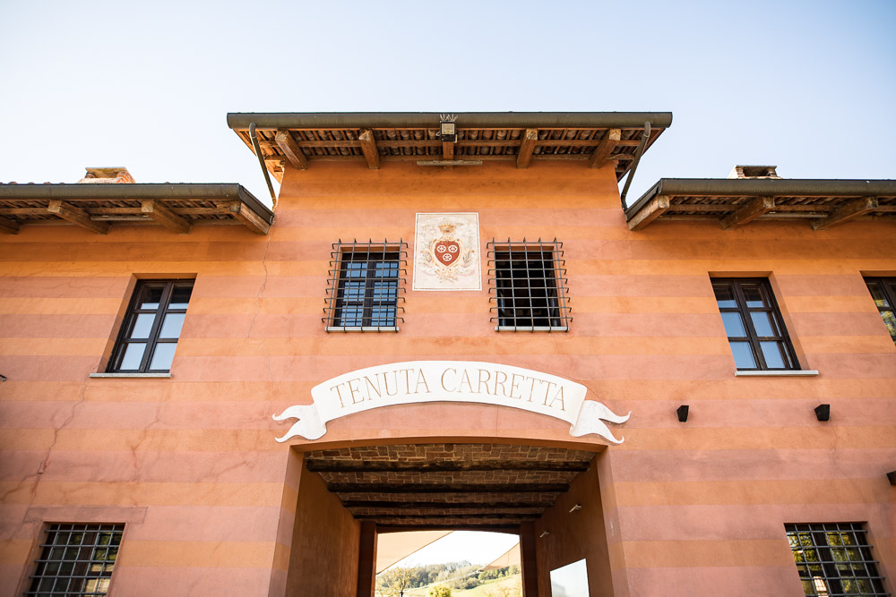 Wedding photoshoot Tenuta Carretta, Piobesi d'Alba. Matrimonio.