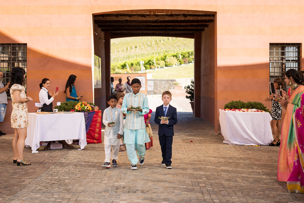 Wedding photoshoot Tenuta Carretta, Piobesi d'Alba. Matrimonio Indiano.