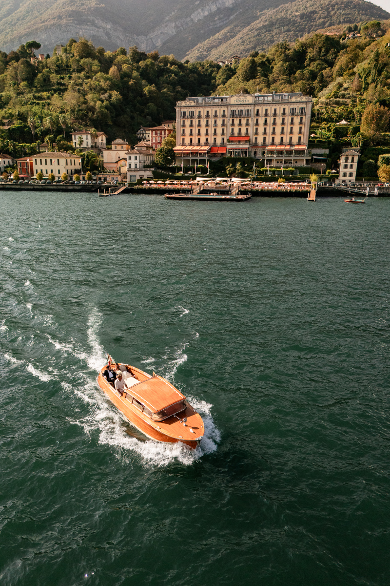 Wedding photo Grand Hotel Tremezzo boat