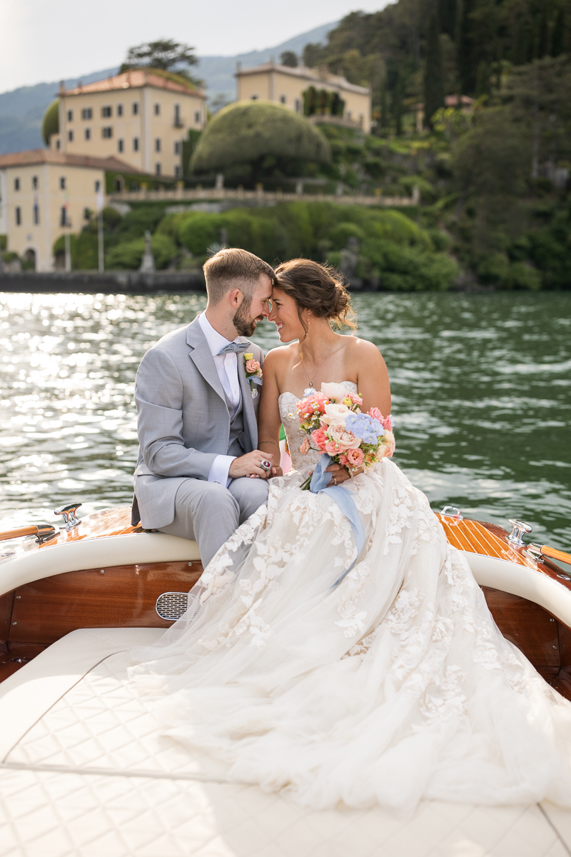 Villa del Balbianello wedding photo shoot on boat