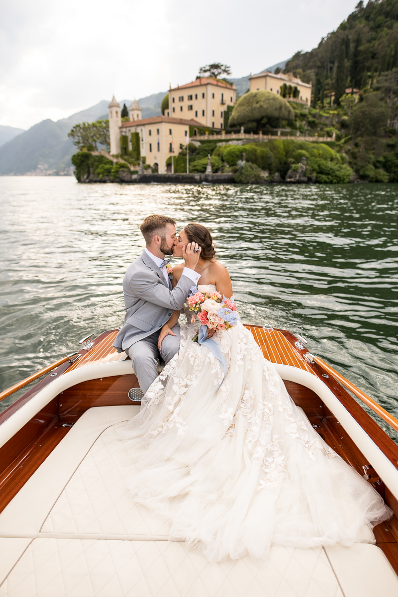 Villa del Balbianello wedding photo shoot on boat