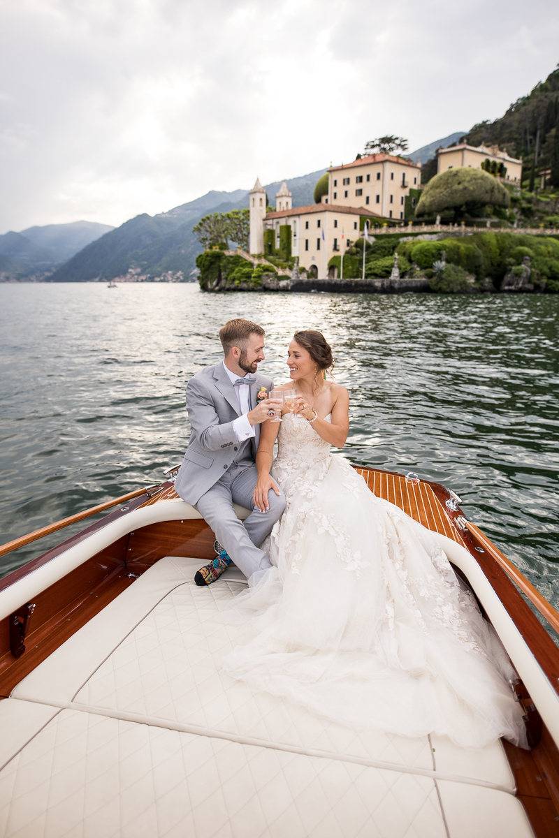 Villa del Balbianello wedding photo shoot on boat